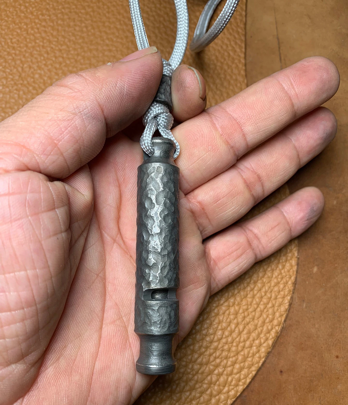 1 Piece Handmade Pure Titanium High Decibel Signal Whistle for Sports Dog Training Emergency Survival