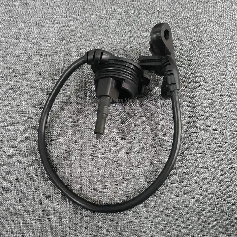 Adaptation to Passat B5 new and old Lingyu Audi C5A6 A4B6B7 reverse light switch, reverse switch manual transmission 012919823 F