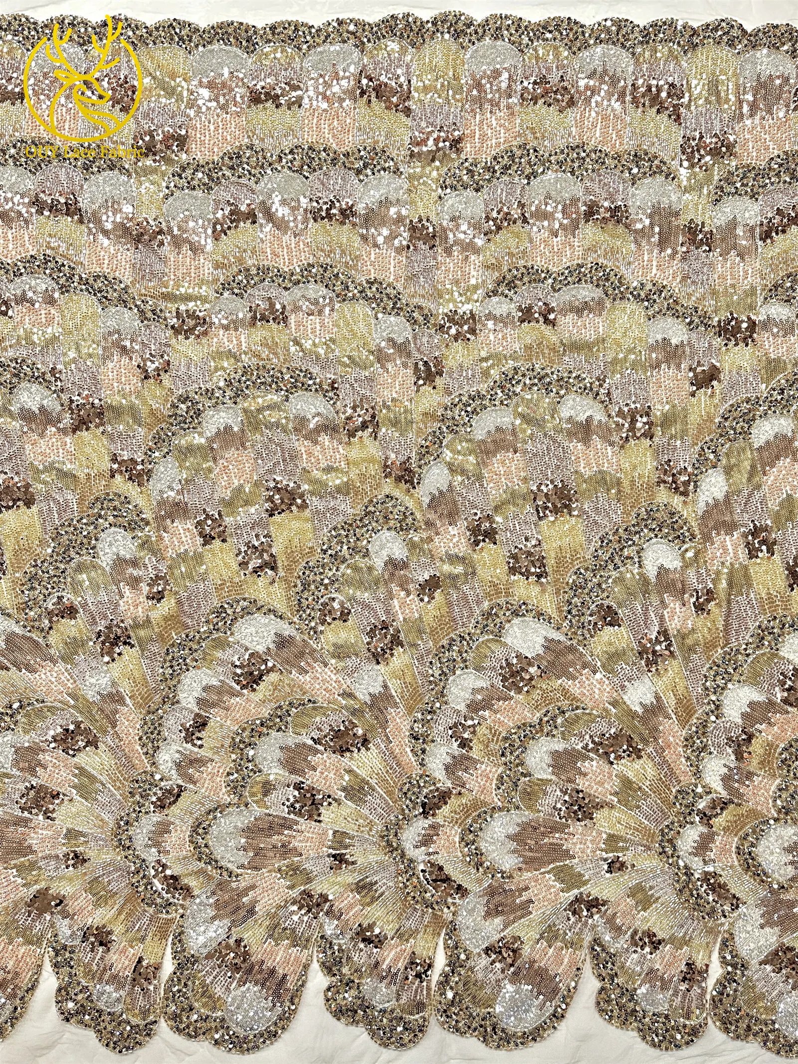 Tessuto di pizzo con paillettes in rilievo di lusso verde smeraldo 2025 Tessuto di pizzo di maglia francese nigeriano per abiti da festa da donna Materiale da cucire