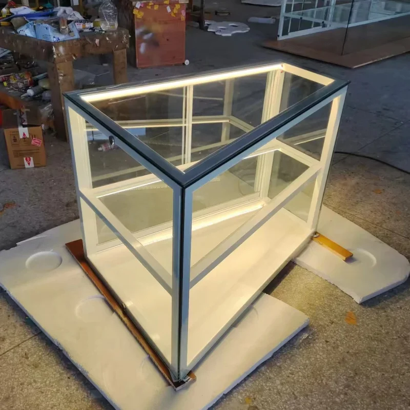 

Изготовленный на заказ стеклянный витринный шкаф для пончиков и товаров, настольный, по индивидуальным размерам
