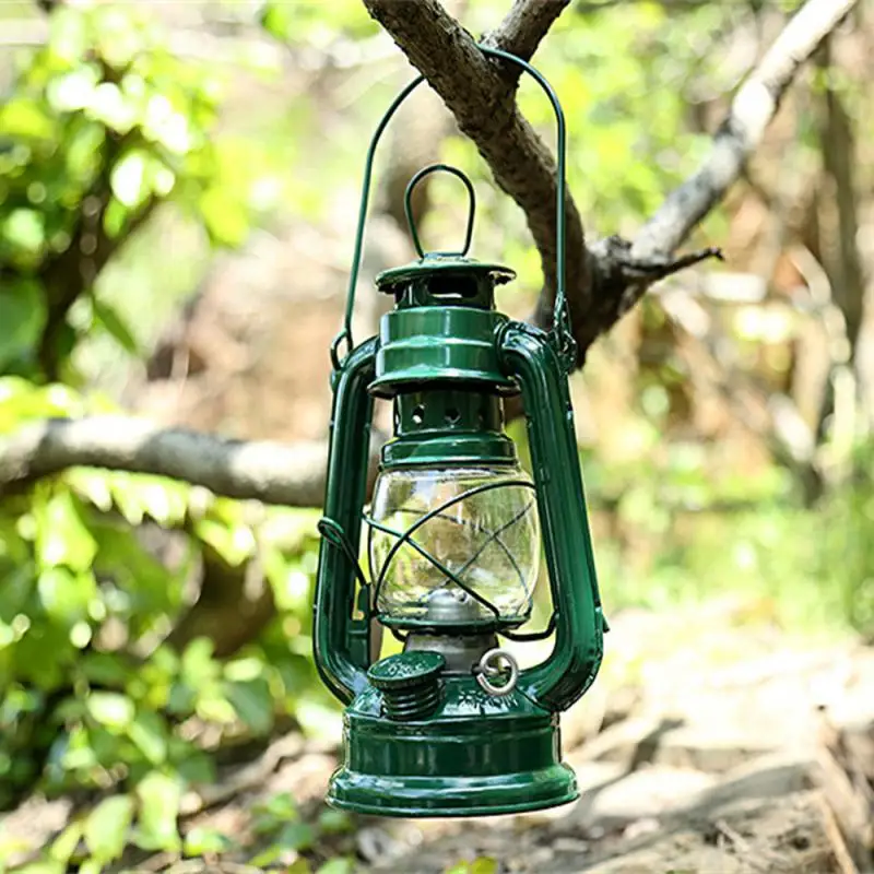 Outdoor Retro Camping Kerosene Lamp Iron Bronze Colored Oil Lamp Vintage Portable Lantern Indoor Decoration Table Lamps