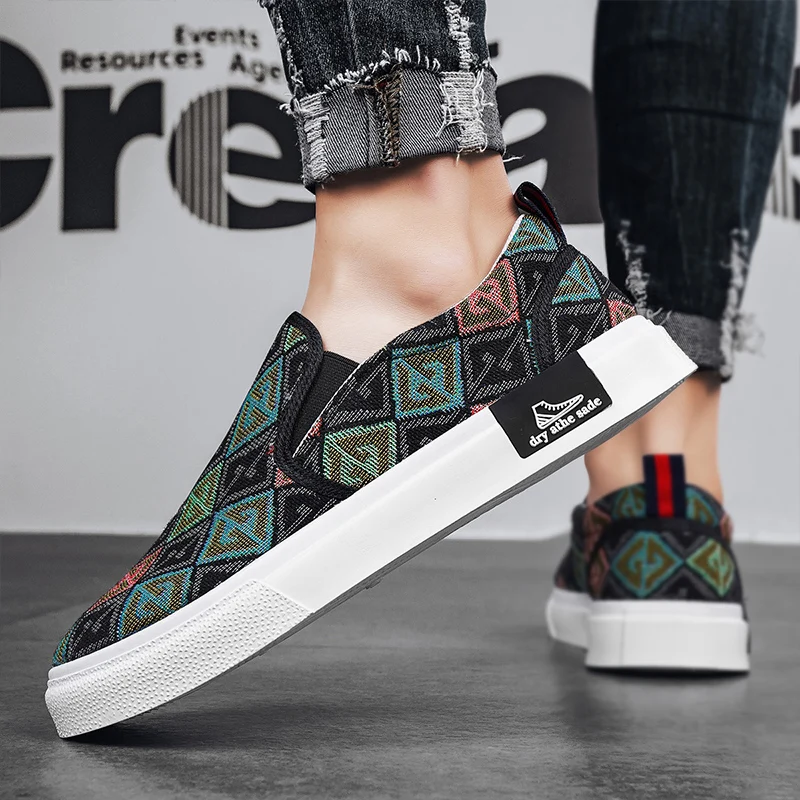 Heren Casual Schoenen Geborduurd Print Ontwerp Outdoor Sneakers Platform Slip-On Schoenen Sneakers Skate Flats Wandelen Sneakers Voor Mannen