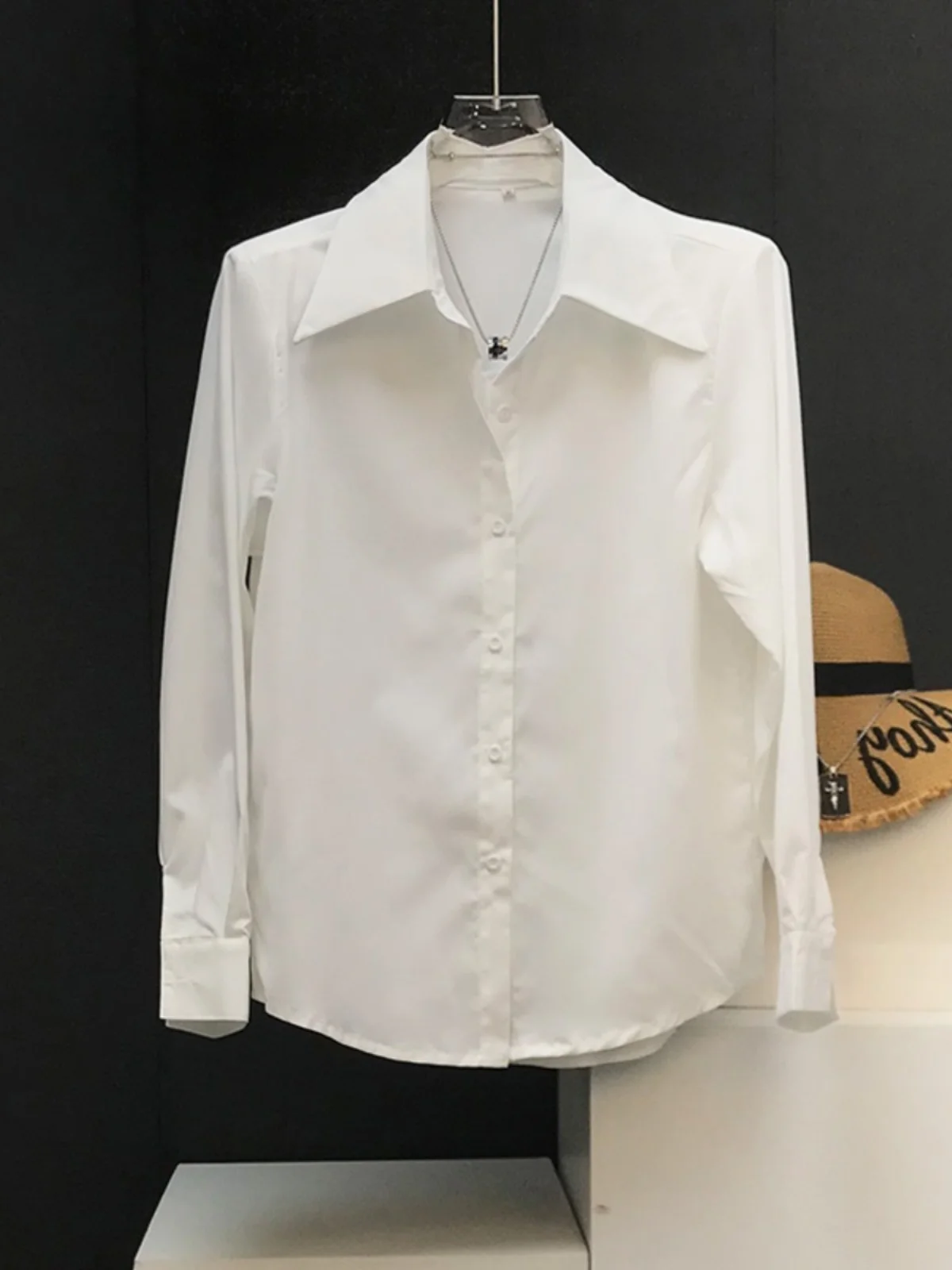 

Универсальный повседневный мужской костюм Long Sve irt, белый базовый слой, свободный весенне-осенний костюм с подушечками на плечах, дизайн премиум-класса