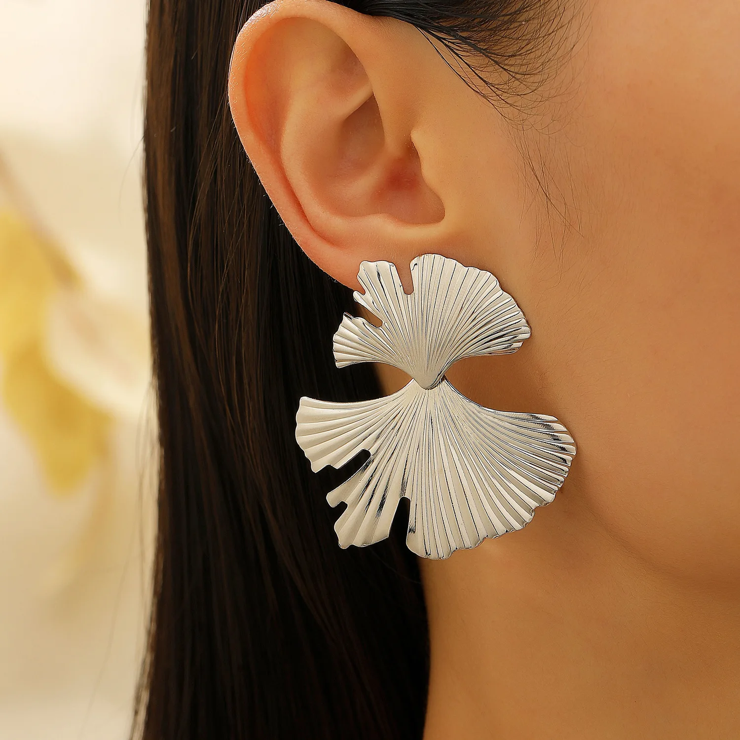 LATS Exaggerated Ginkgo Leaf Stud Earrings for Women Trendy Unique Minimalist Alloy Design Earring Fashion Jewelry