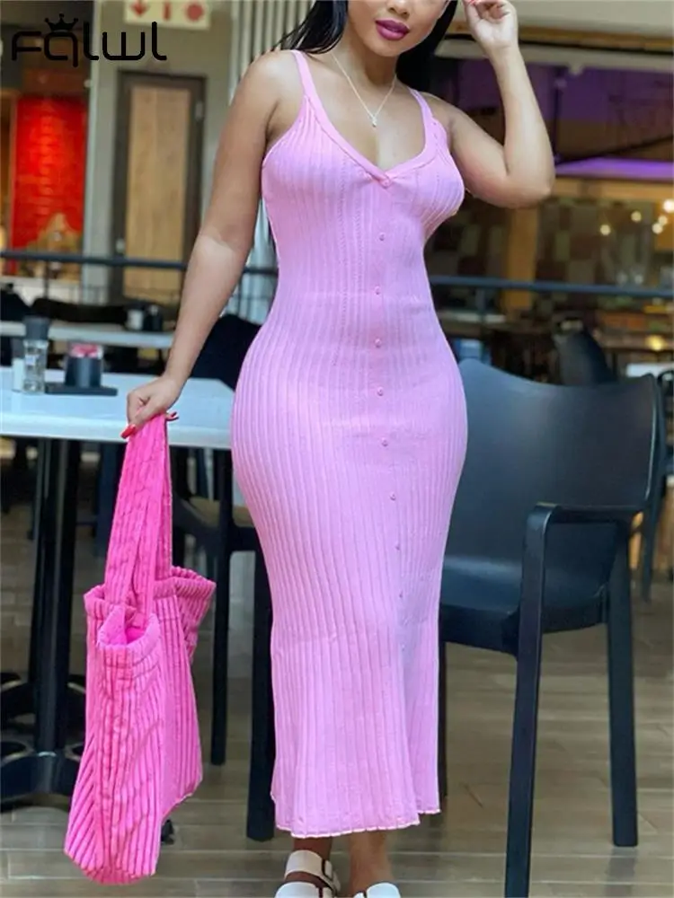 

Женское длинное платье с V-образным вырезом, на пуговицах