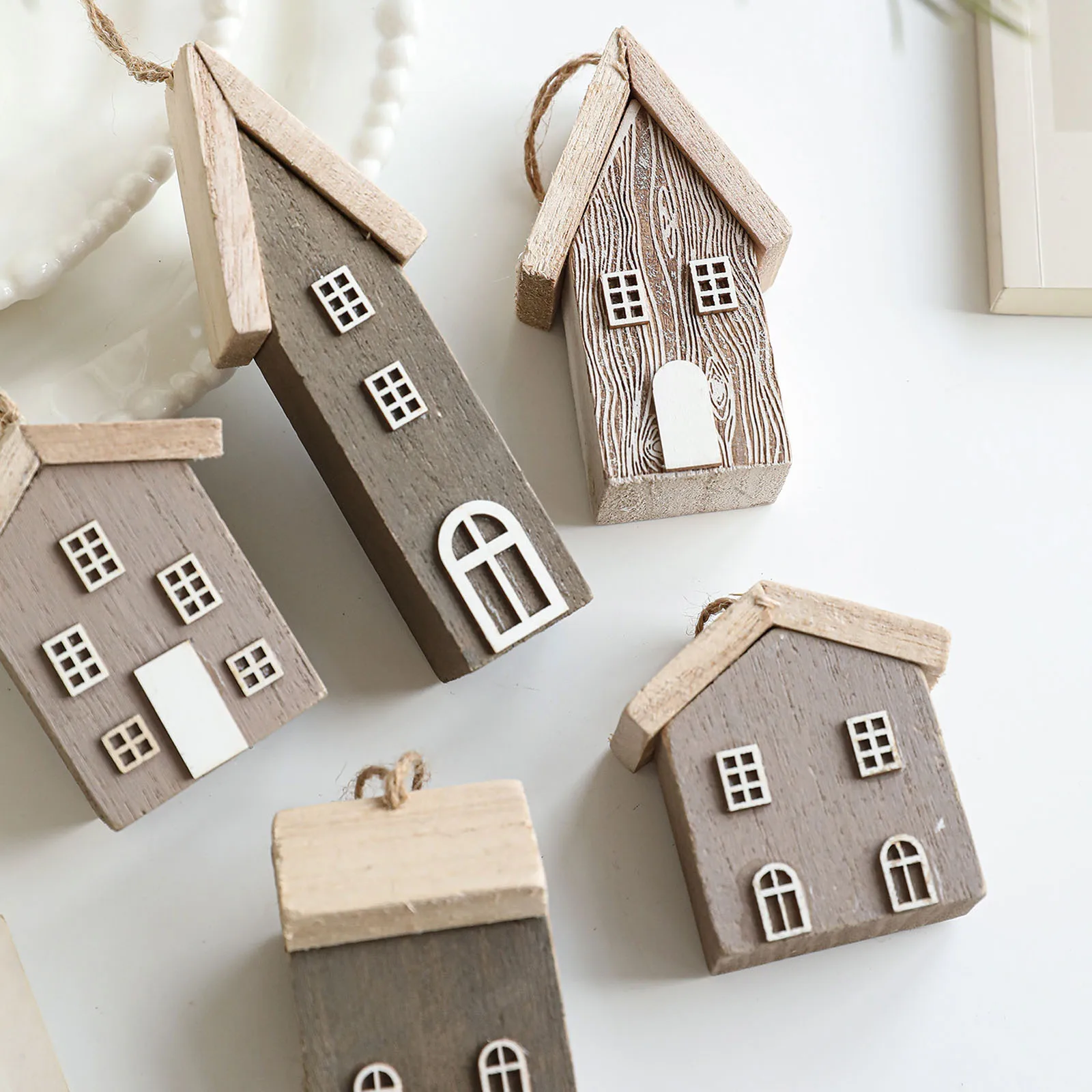 Handmade Wood Small Christmas House Log House Creative Layout Desktop Ornaments Xmas Tree Pendants Party Presents