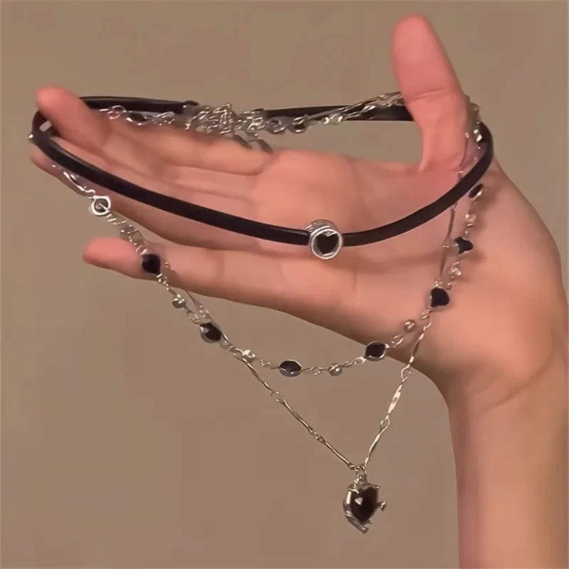 Gothic Layered Heart-shaped Necklace Chain Jewelry Exquisite Chains Suitable Women's Daily Formal Necklaces Wear All Year Round