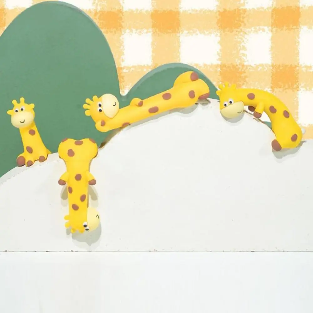 Lying Animal Computer Monitor Decor Mini 3D Desk Giraffe Screen Figurine Cartoon Kawaii Giraffe Ornament Model Auto Interior