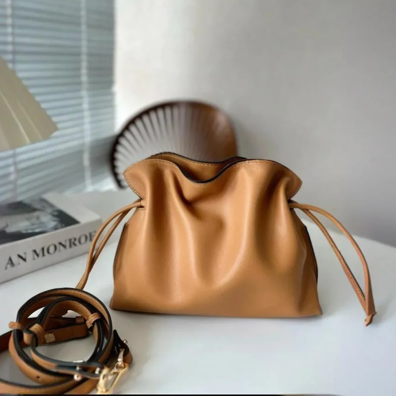 

Brand Luxury Women's Cloud Bag Pleated Drawstring Design Crossbody Bag High-end Leather Large Capacity Fashion Handbag For Women
