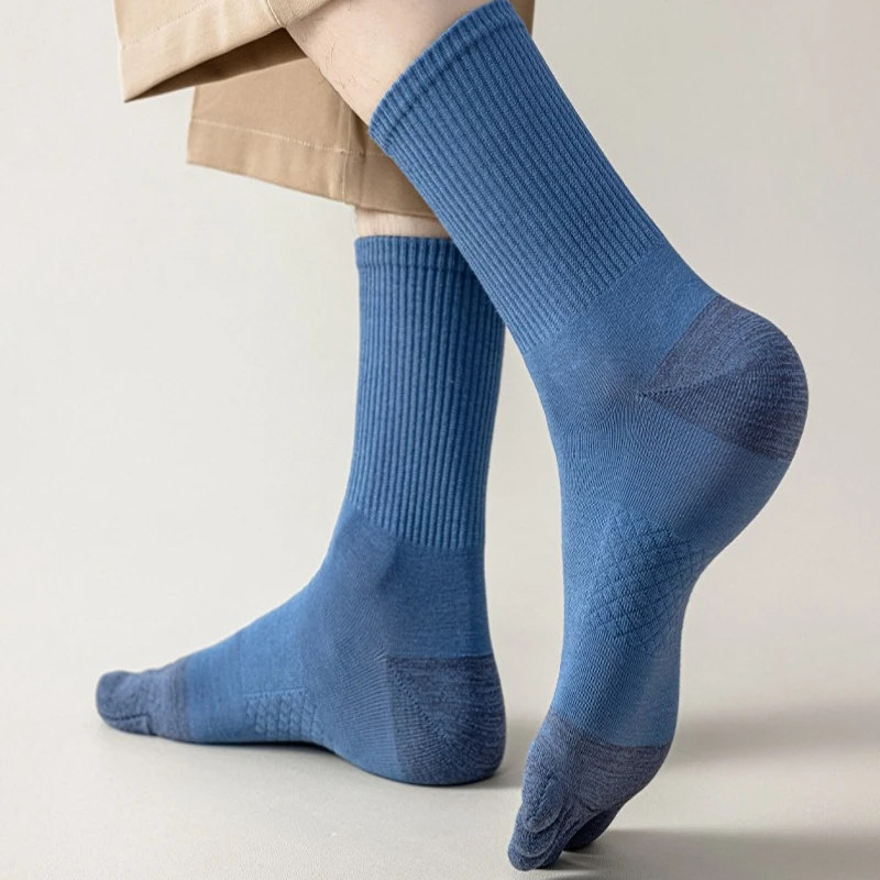 6 paia di calzini invernali da uomo semplici e comodi di media lunghezza, calzini antiodore, calzini versatili a cinque dita alla moda