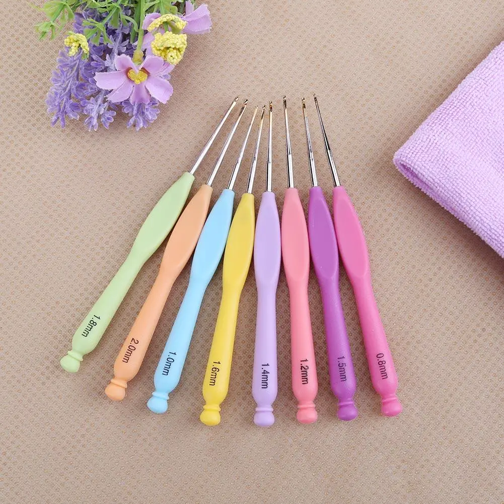 8pcs Weave Crochet Plastic Ergonomic Handle Aluminum Sewing Needles Kit with Case Size 0.8mm To 2mm Handmade for Arthritic Hands