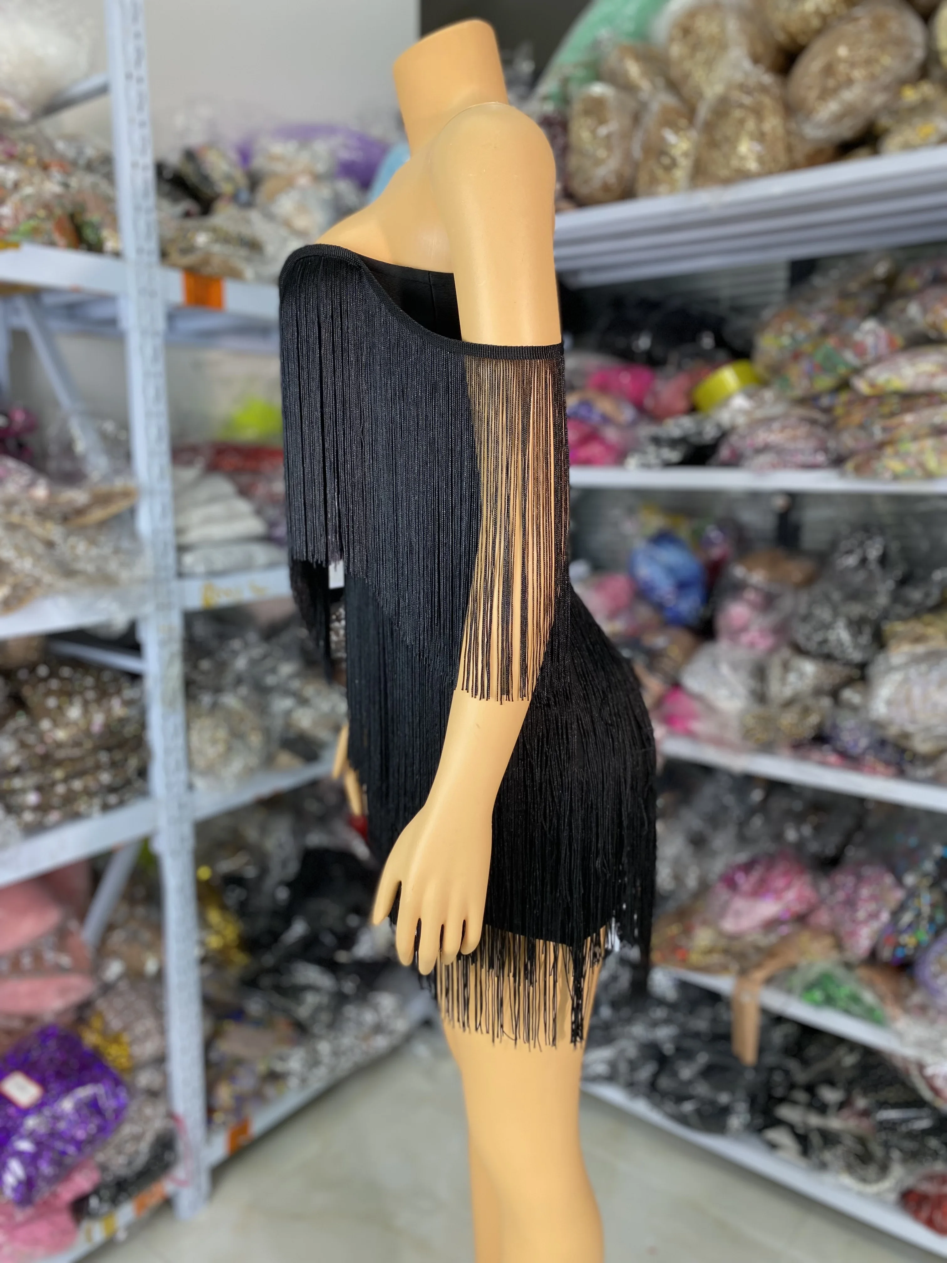 Robe à bandes à franges pour femmes, moulante, Mini, décolleté en V profond, épaules dénudées, robes de soirée, boîte de nuit, élastique, nouvelle collection été 2025