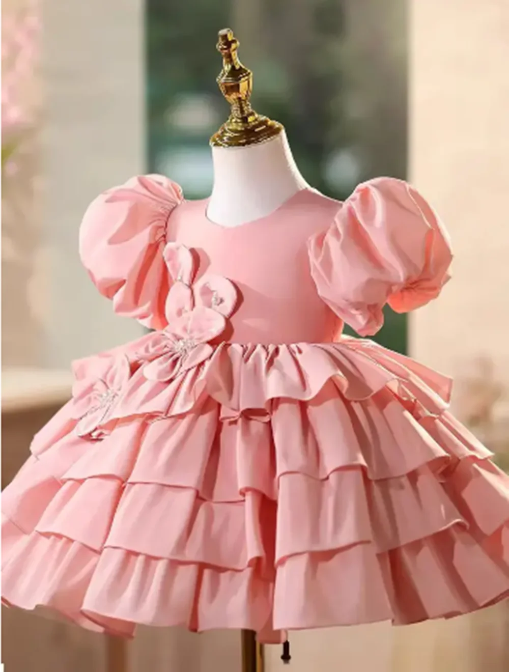 

Pink Flower Girl Dresses For Wedding Layered Appliques Short Sleeves Elegant Kids Birthday Party Banquet Prom Gown