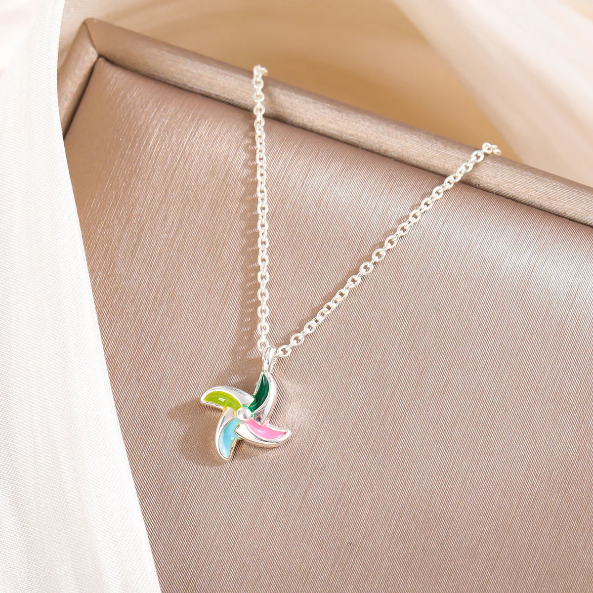 

Новое креативное цветное украшение в виде ветряной мельницы, изысканное модное ювелирное изделие из стерлингового серебра 925 пробы, милое красивое колье-цепочка на ключицу с подвеской XL148