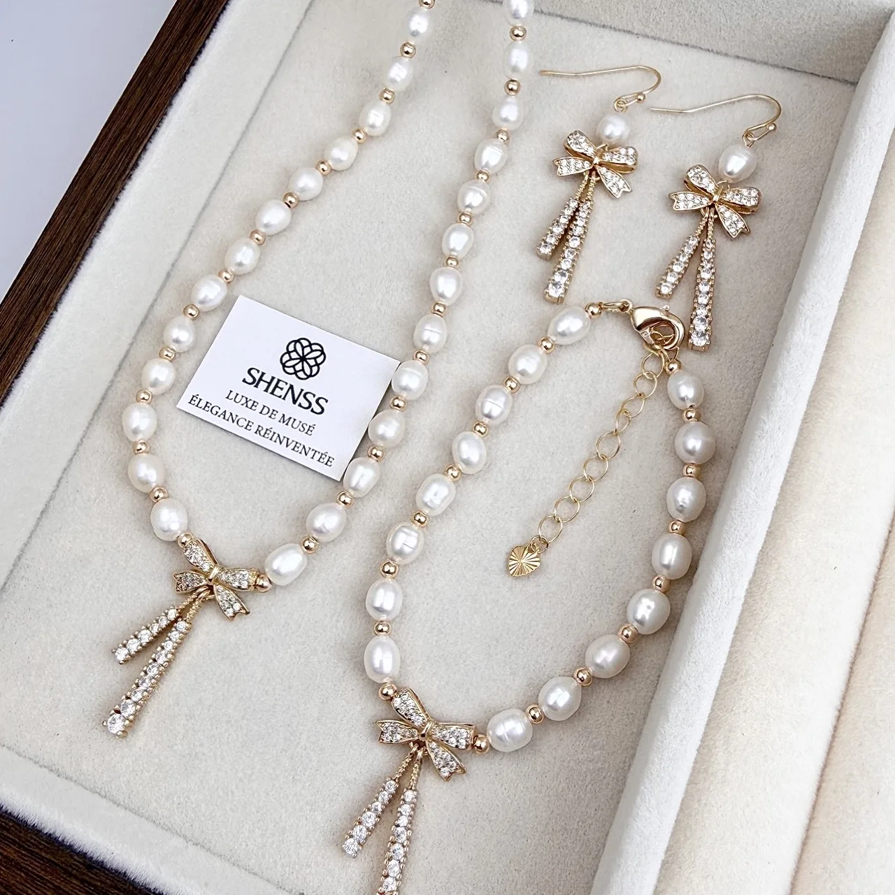 Natural Rice-Shaped Pearl Bowknot Necklace Bracelet Earrings Set Light Luxury Minimalist High-End Temperament Versatile Jewelry view 2