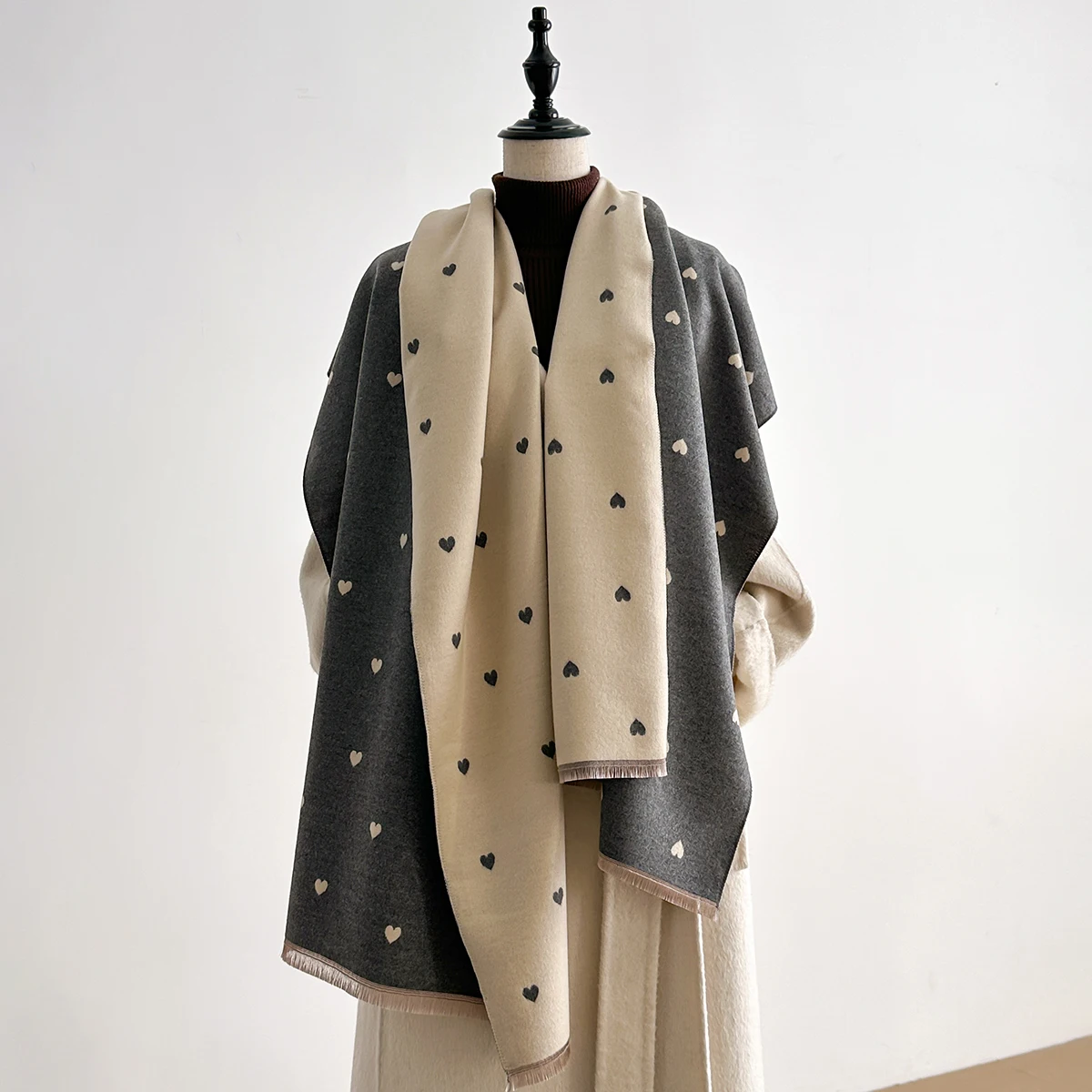 高級ブランドの冬模造カシミヤハートスカーフ女性のためのショール女性パシュミナポンチョ厚く暖かい Bufanda Echarpe ファム