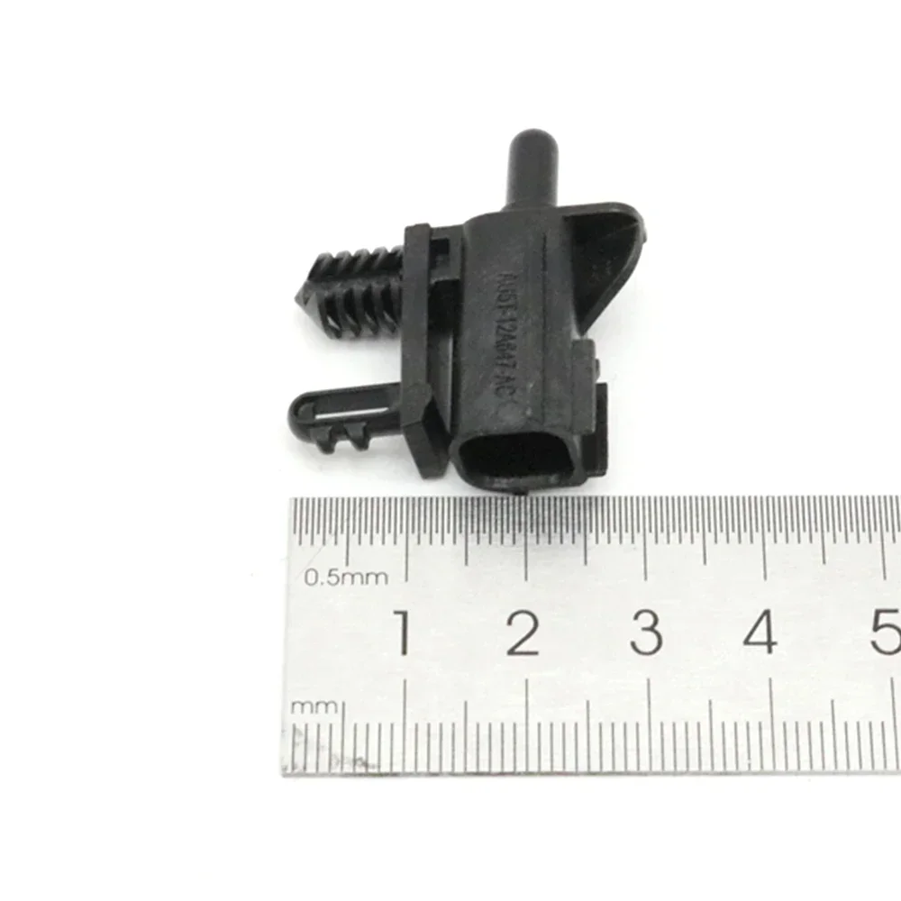 Ambient Air Temperature Sensor With Wire For Ford Fusion Ranger F-150 F250 F350 Escape Explorer Edge Flex Fiesta Transit Kuga