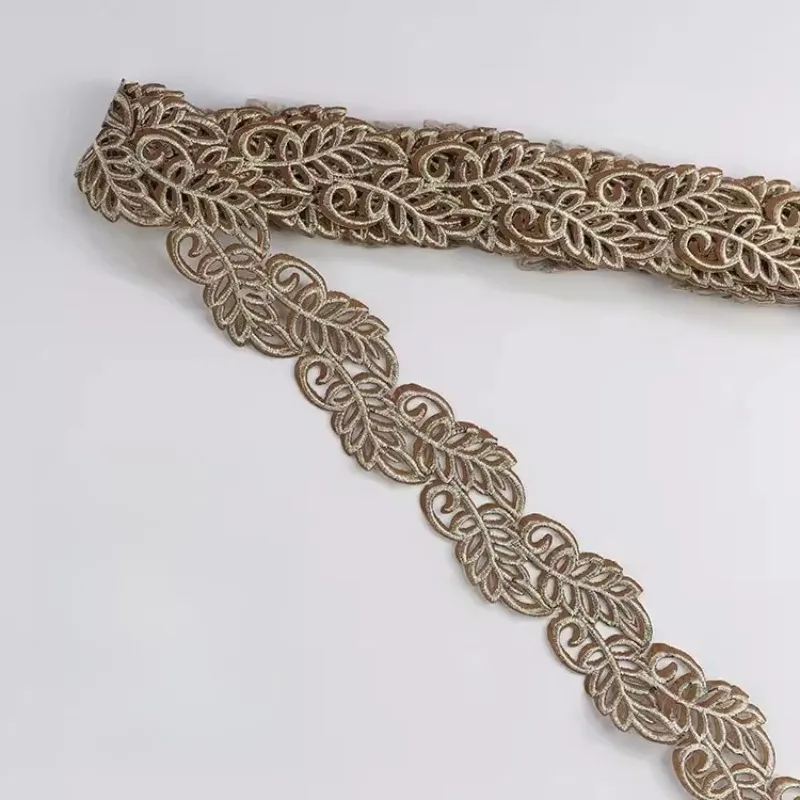 Nowy, wykwintny, jasnozłoty, srebrny haftowany wzór na brzegach, do samodzielnego wykonania, na suknię ślubną, kostium sceniczny, dekoracja odzieży, akcesoria.