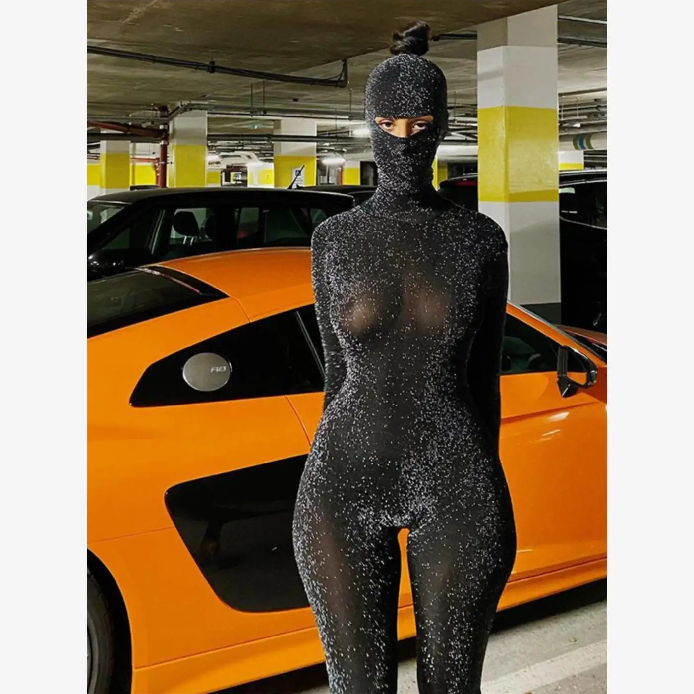 

Модный сексуальный блестящий комбинезон-боди с открытой спиной, длинными брюками и тонкими металлическими нитями, с высокой талией, из ткани с металлической нитью