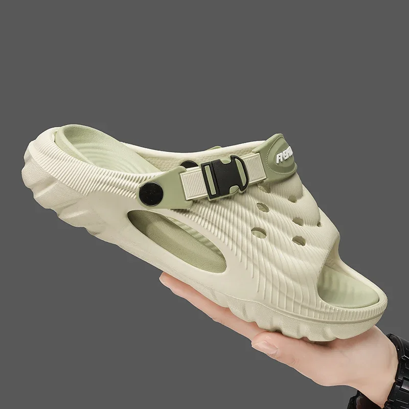 

2026 Summer New Men's Slippers Beach Clogs Outdoor Sandals Soft EVA Slides Men Casual Garden Shoes Male Street Outdoor Slippers