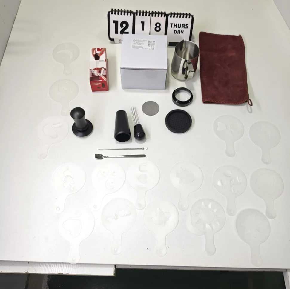 Kit de 25 accesorios para espresso con prensador de 51 mm y jarra de 350 ml, juego de prensadores para café, herramientas para baristas con cuchara de filtro y paño para el hogar o cafetería.
