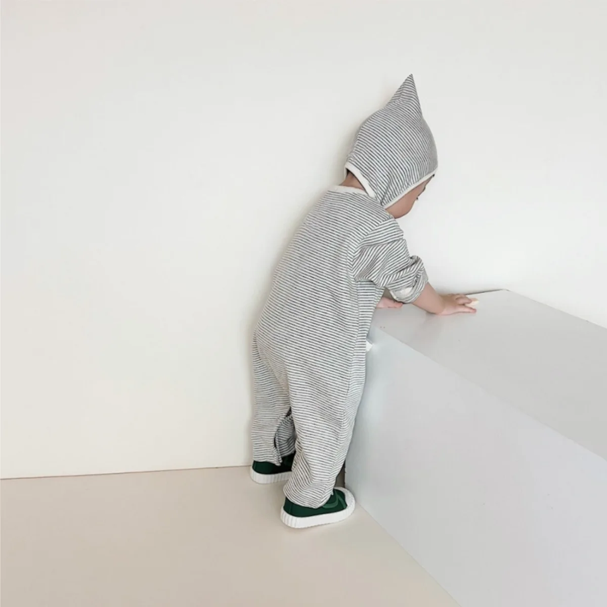 Newborn Clothes Autumn Type A Baby Soft Waxy Pinstripe Two-button Pocket Onesie Baby Long Fart Coat