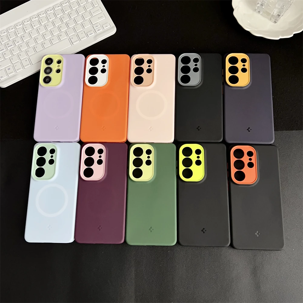 Etui Spigen Fit MagFit Hide z płynnego silikonu z magnetycznym mocowaniem do Samsung Galaxy S26 Ultra S25 Ultra, kompatybilne z bezprzewodowym ładowaniem Magsafe. — zdjęcie produktu 6