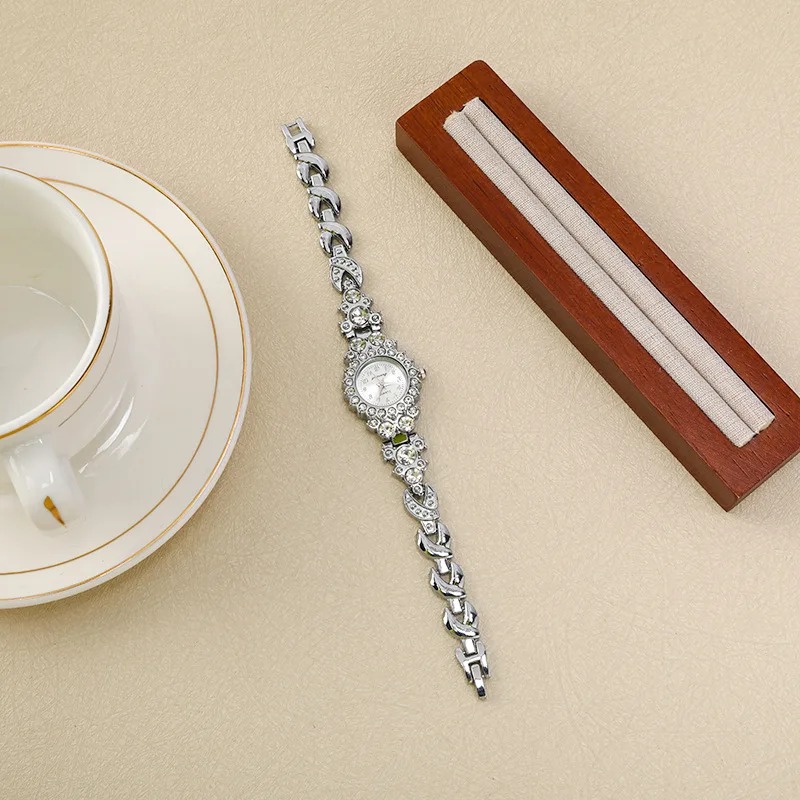 Модный браслет, персонализированные часы с бриллиантами, женский браслет из Европы и США, кварцевые студенческие часы