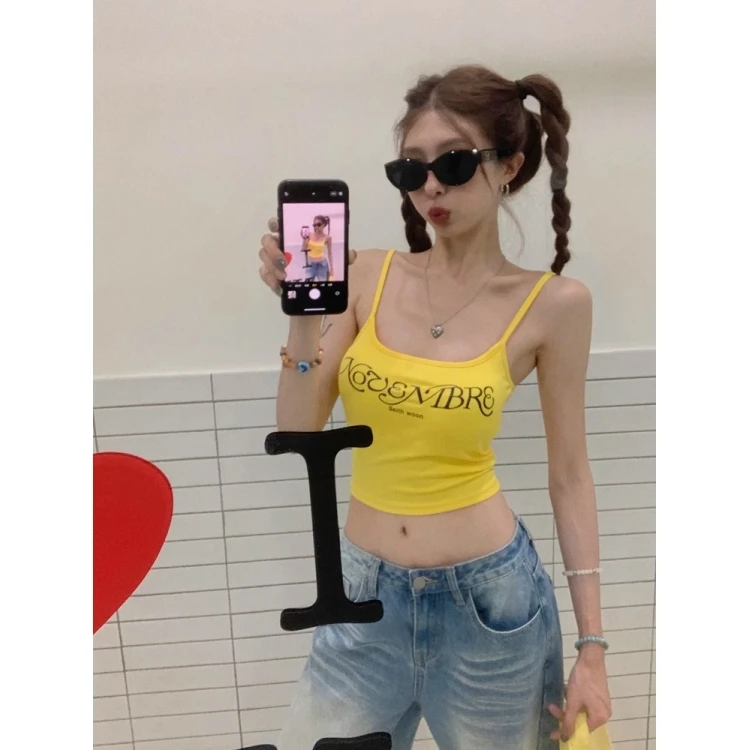 슬림핏 짧은 프린트 크롭탑 여성 여름 달콤하고 매운 레터 프린트 홀터 베스트 이너웨어 아우터웨어 패션 트렌드