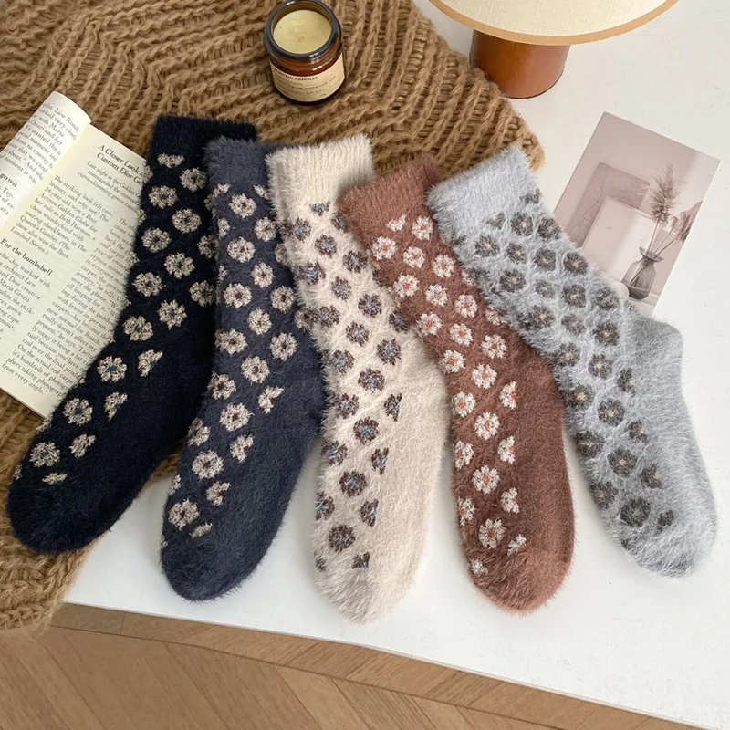 

2 Pair Wool Socks For Women Cute Print Keep Warm Floor Socks Long Thick Autumn Winter Middle Tube Snow Socks Woman Streetwear