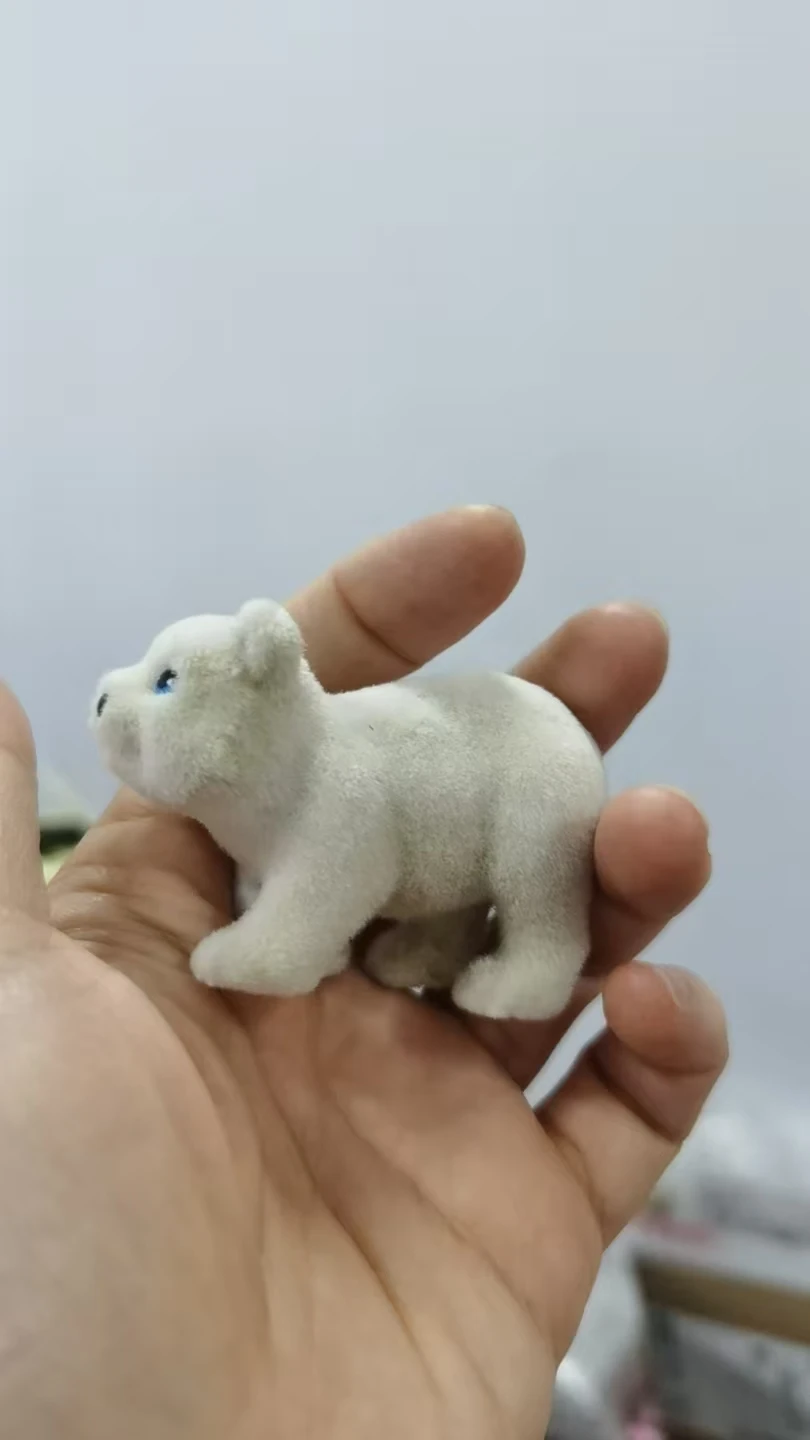 modelo-de-urso-polar-de-pelucia-como-ornamento