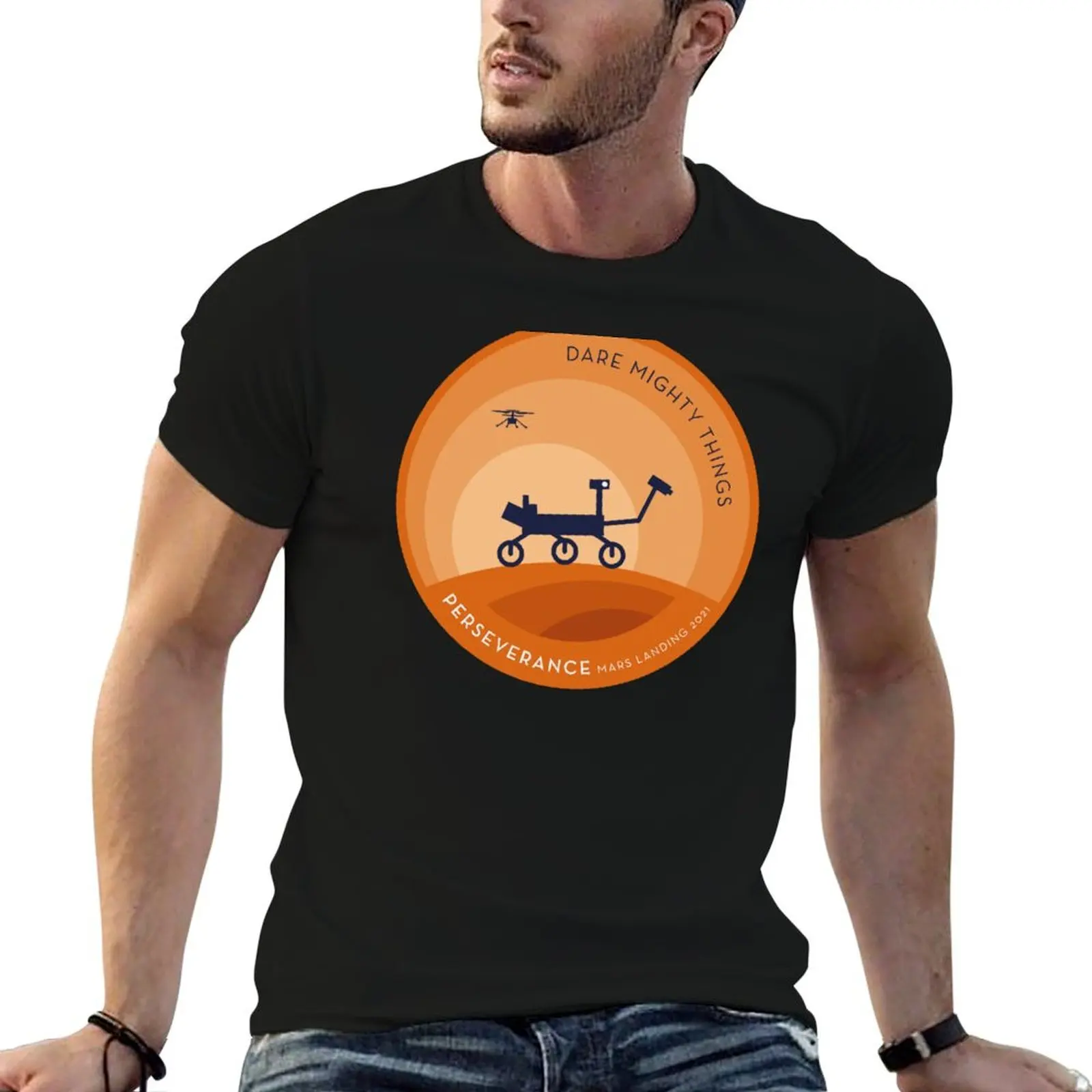T-shirt décontracté avec motif artistique imprimé, patch hommage Silhouette Mars Day Perseverance Rover