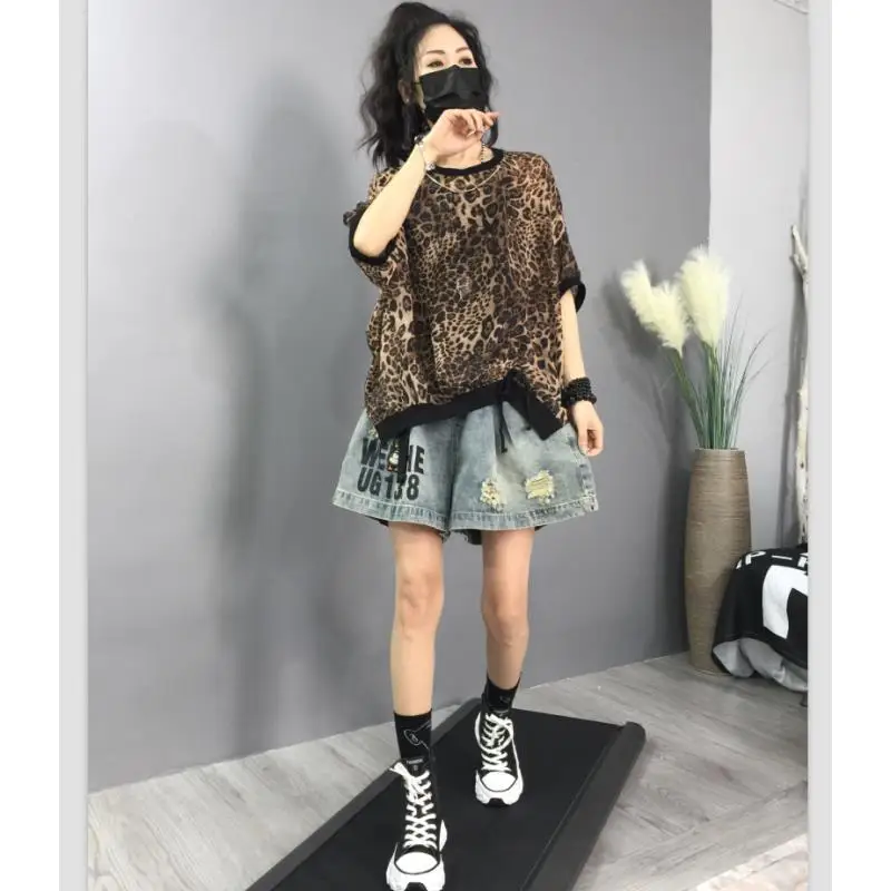 Vintage Printed Shirring Lace Up Leopard Batwing Sleeve Blouses Women Clothing 2024 Summer New Loose Casual Tops Commuter Shirts