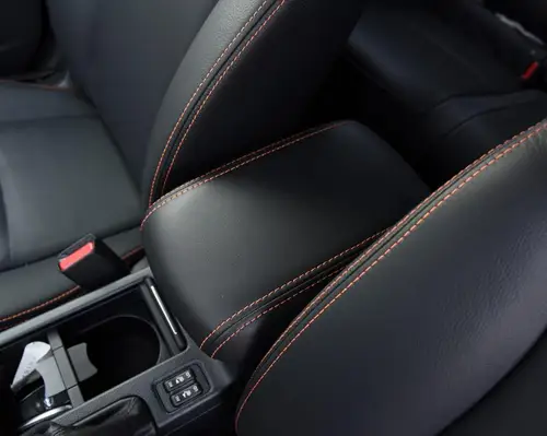 Imagen 2 del producto Reposabrazos central de cuero de microfibra para Subaru XV 2012, 2013, 2014, 2015, 2016, 2017