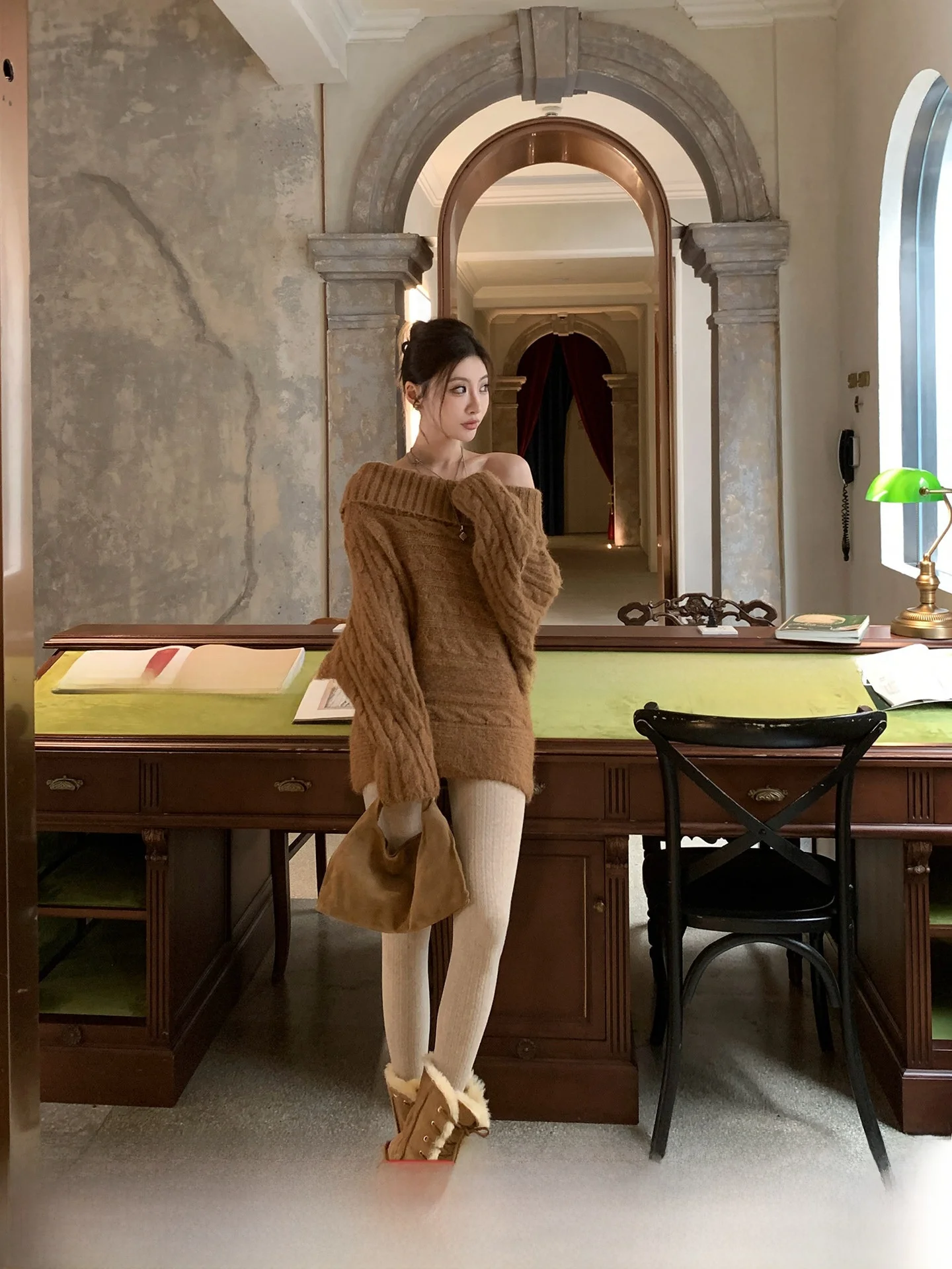 

Gv Big Brother Plu Mousse Thiened Wool Twist High Collar oulder Exposure Two-Way Wear Waist-Cinching Sweater Autumn Win...