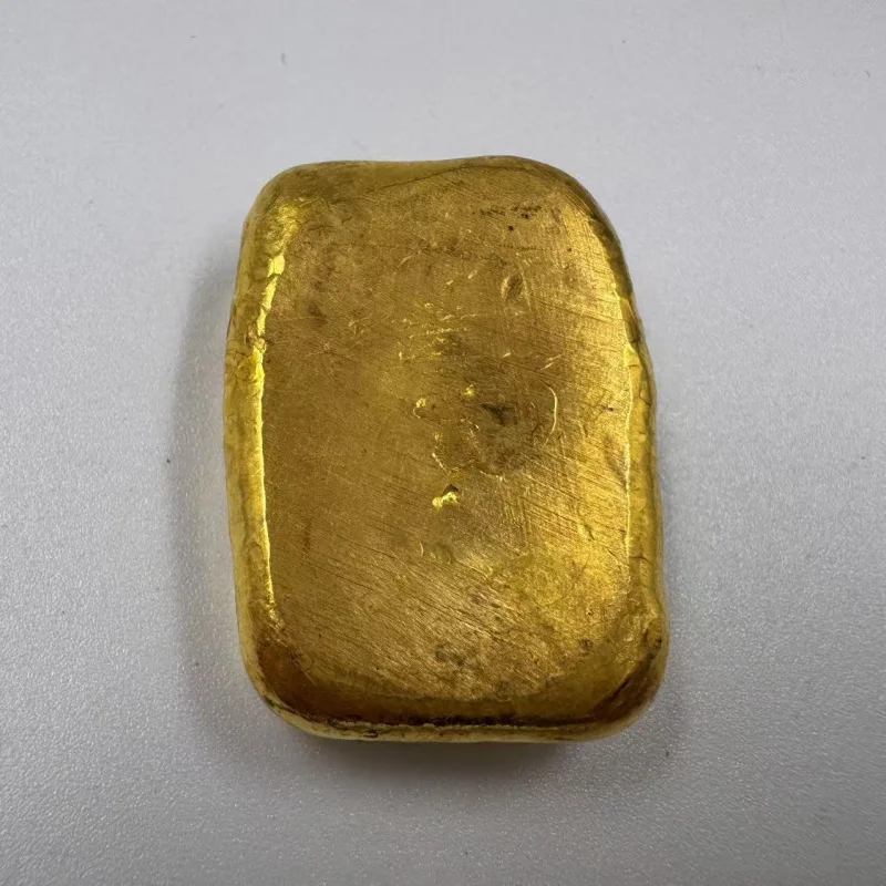 Small yellow fish, ancient bars, , ingots, nuggets, bricks, gold coins, brass artifacts, collectibles