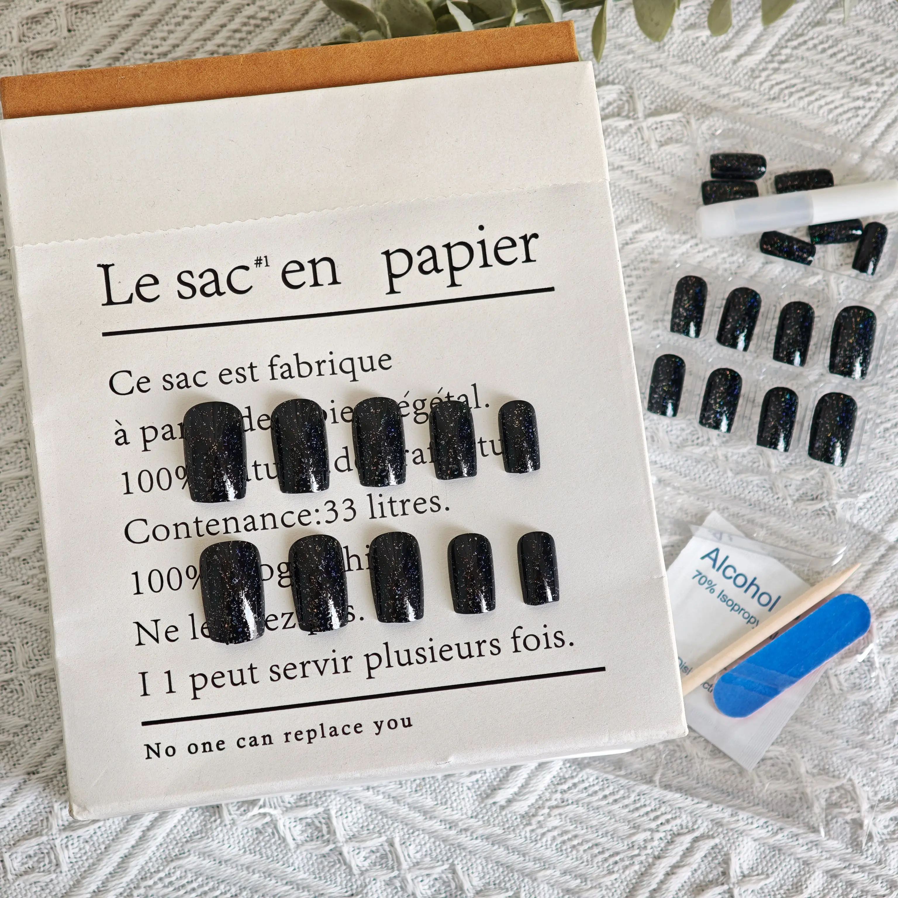 

24 шт. космические ногти в стиле Instagram, тема «Черная Вселенная» с блестками, средней квадратной формы и разные размеры