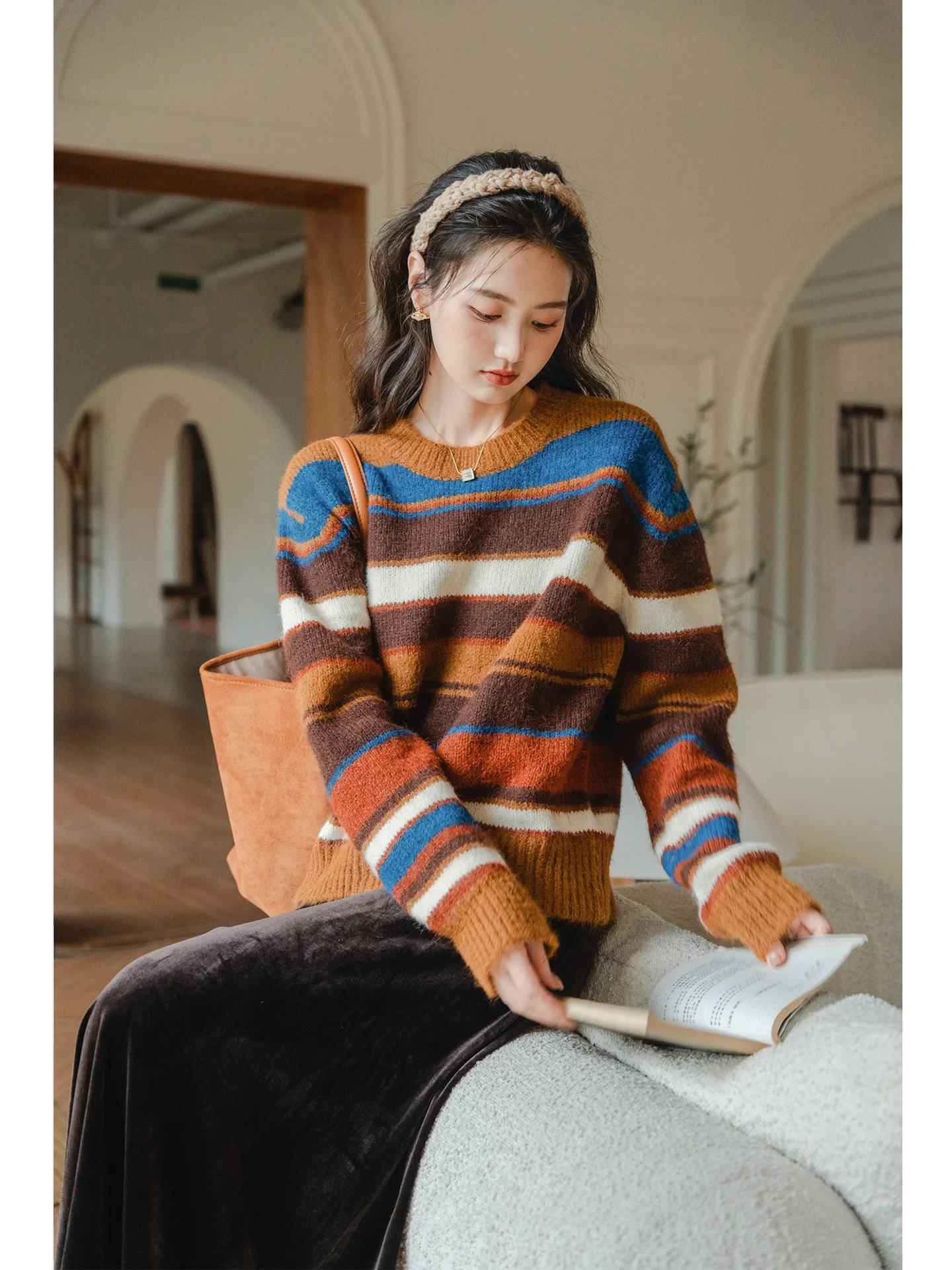 

High-End Women's Woolen Knitted Sweater Loose Fit Winter Outerwear Inner Match Stripe Pattern Thiened Casual Long Sve Top