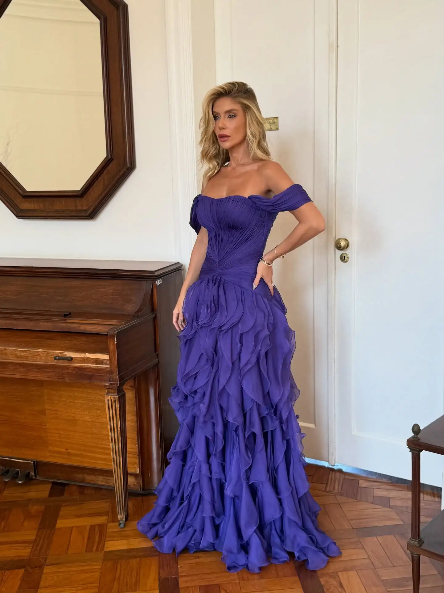 

Morden A Line Evening Dresses Sweetheart Off Shoulder Women Prom Gowns Customized Backless Pleats Party Wedding Dresses