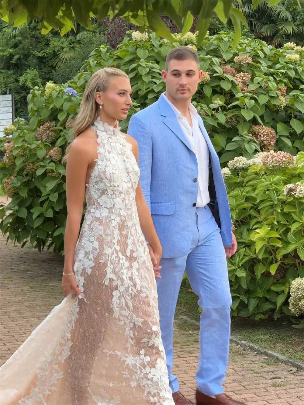 طوكيو مخصص الأبيض الرسن العنق فساتين الزفاف أكمام عارية الذراعين زهرة ثوب الزفاف أنيقة قطار المحكمة ثوب الزفاف #5