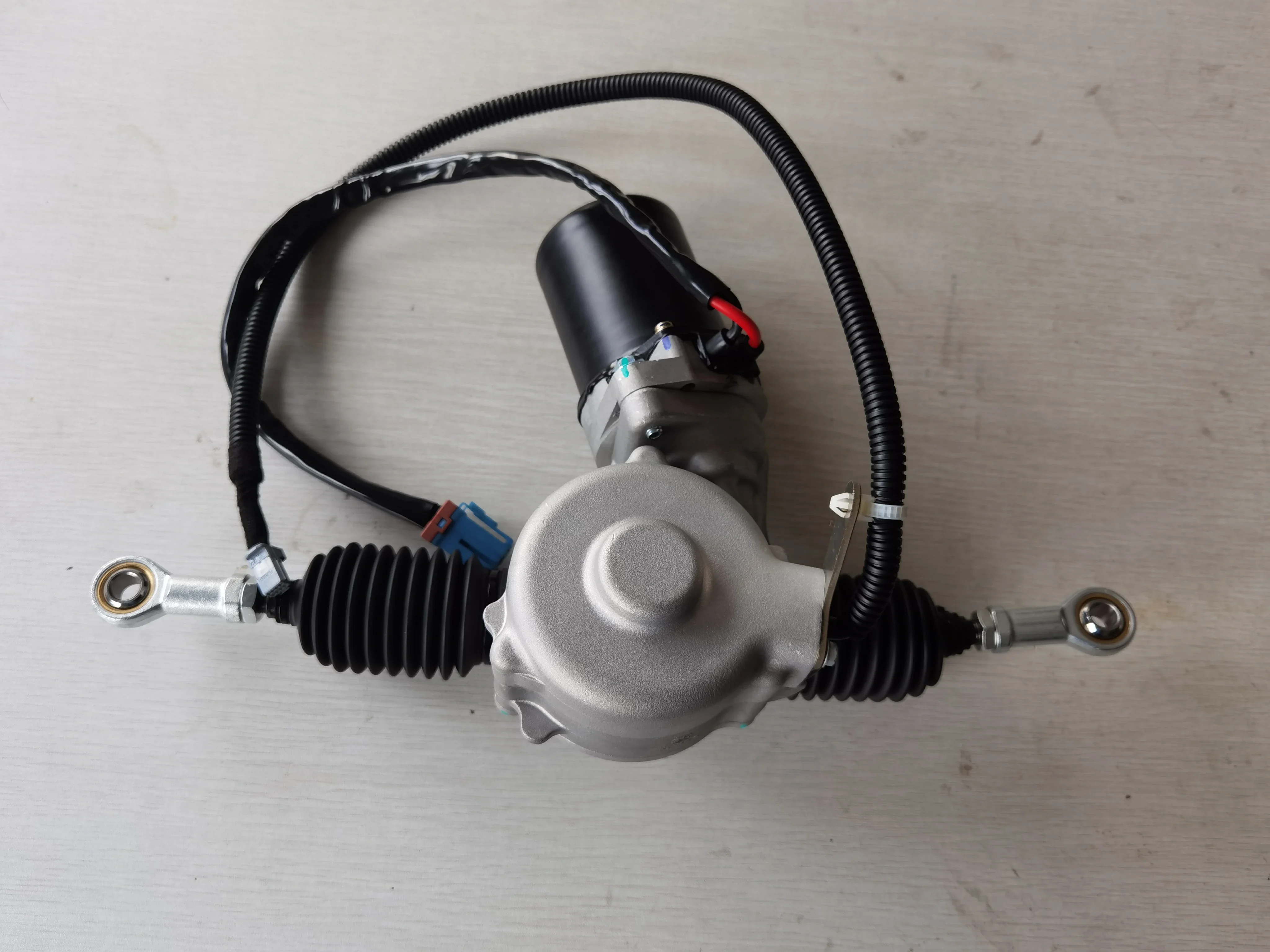 Gloednieuwe OEM fabriek 12 V 360 W DC motor 32Nm torquer Elektrische stuurbekrachtiging voor ATV tour auto golfkar