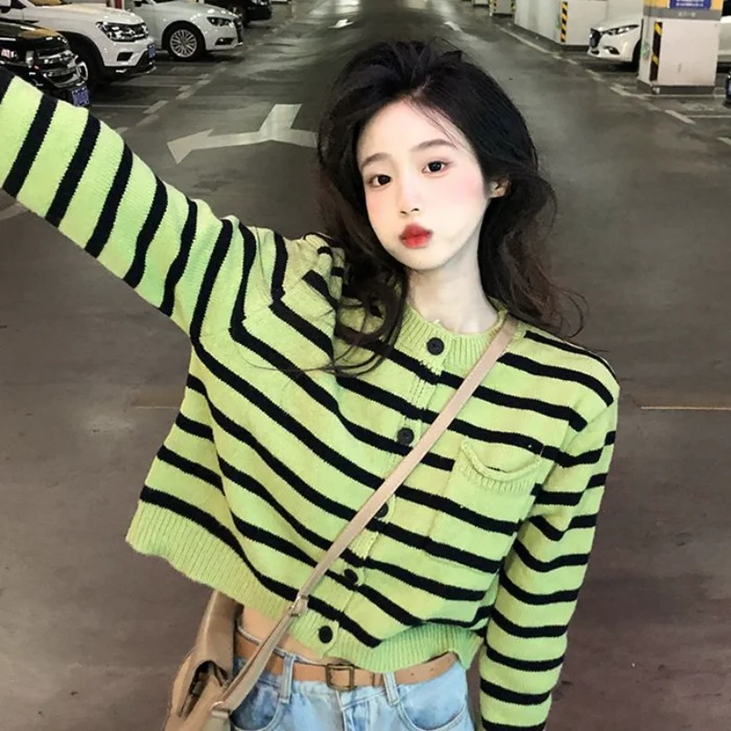 

Women's Striped Sweater Jacket for Women Round Neck Retro Pocket Long Sleeve Contrast Color Casual Fashion Top