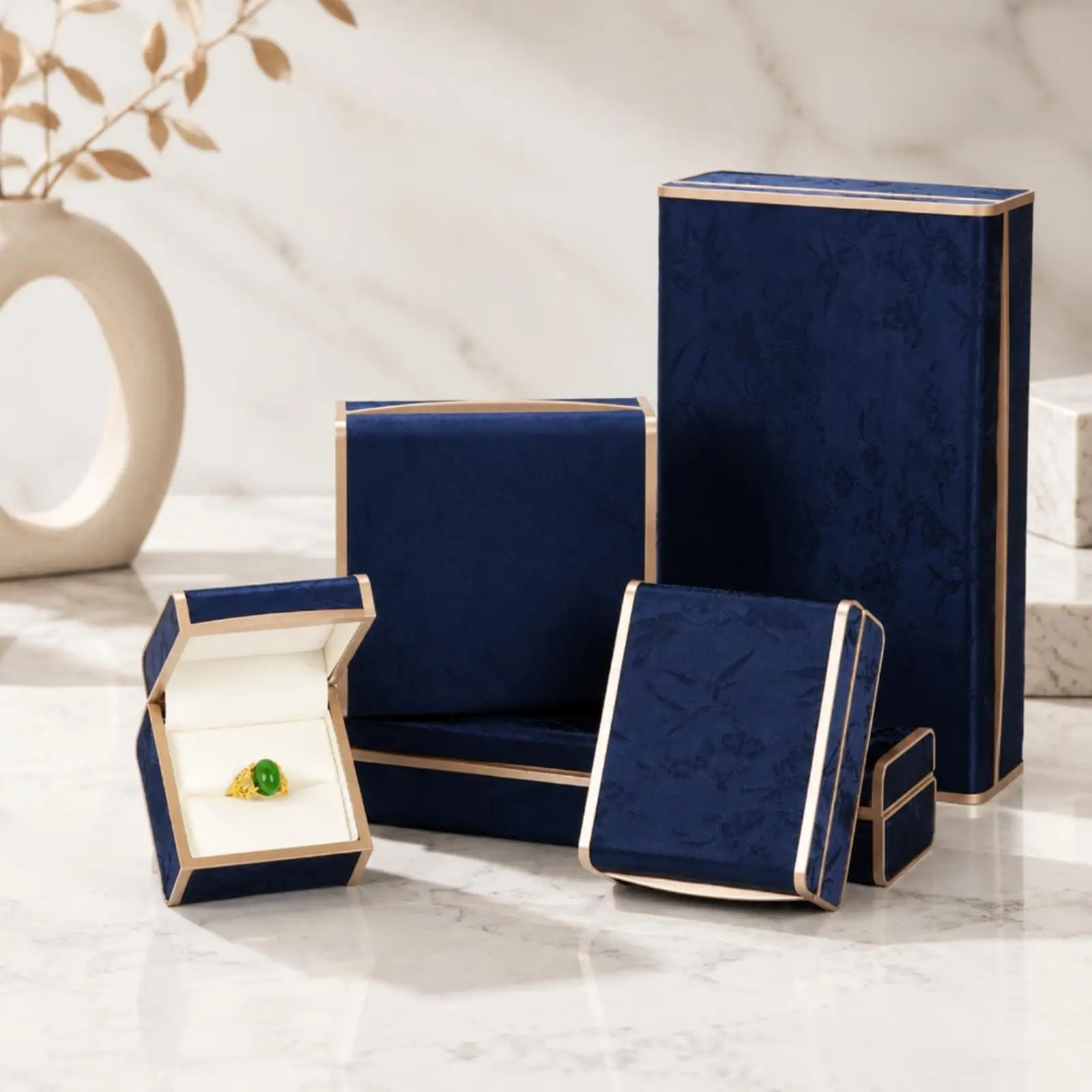 Traditional Pattern Jewelry Case for Retail Display and Home Storage of Precious Accessories