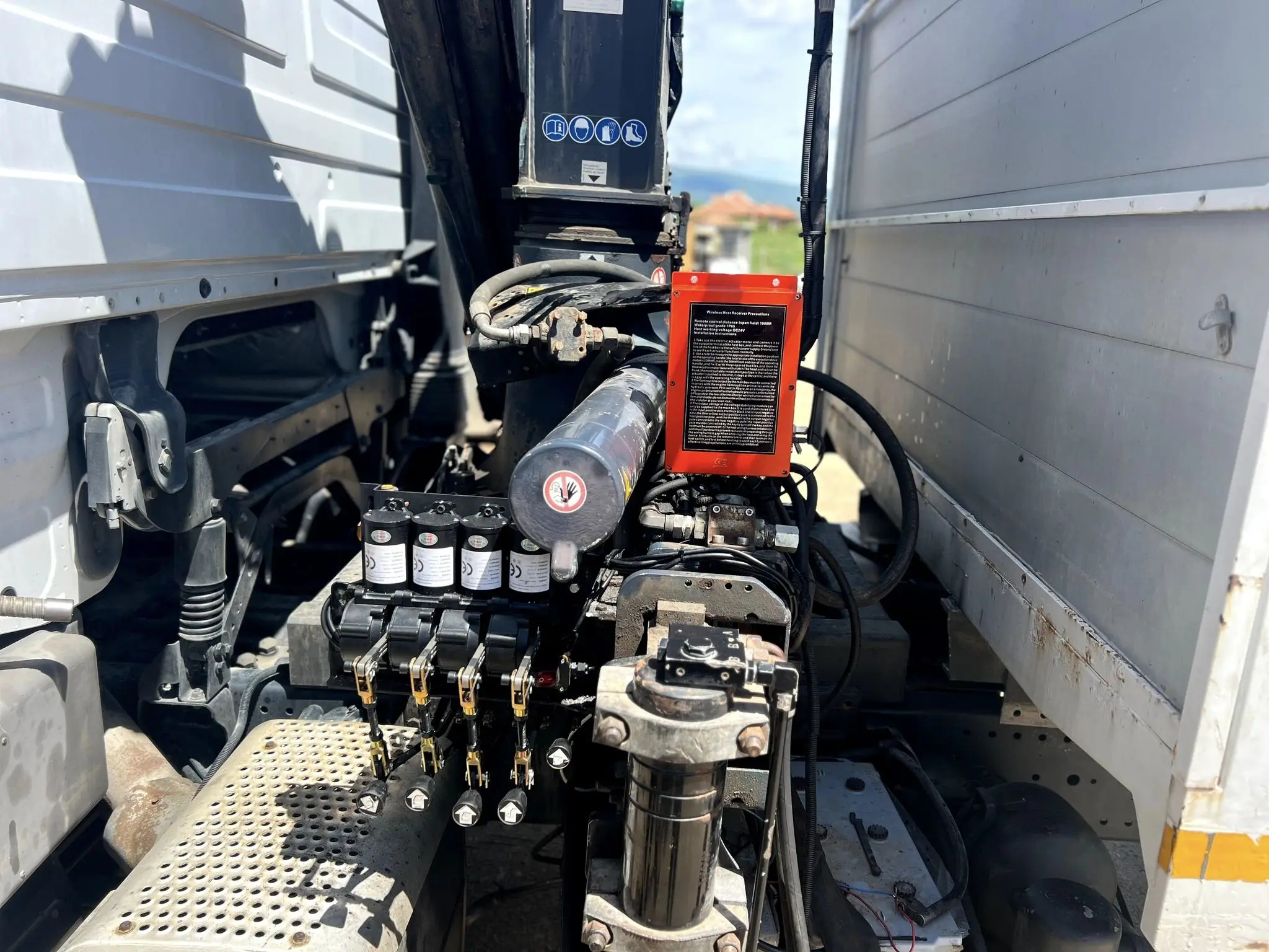 Imagem -03 - Manipulador de Caminhão de Guindaste de Controle Remoto sem Fio Elevadores de Lança Escavadeira Skid Steer Loaders