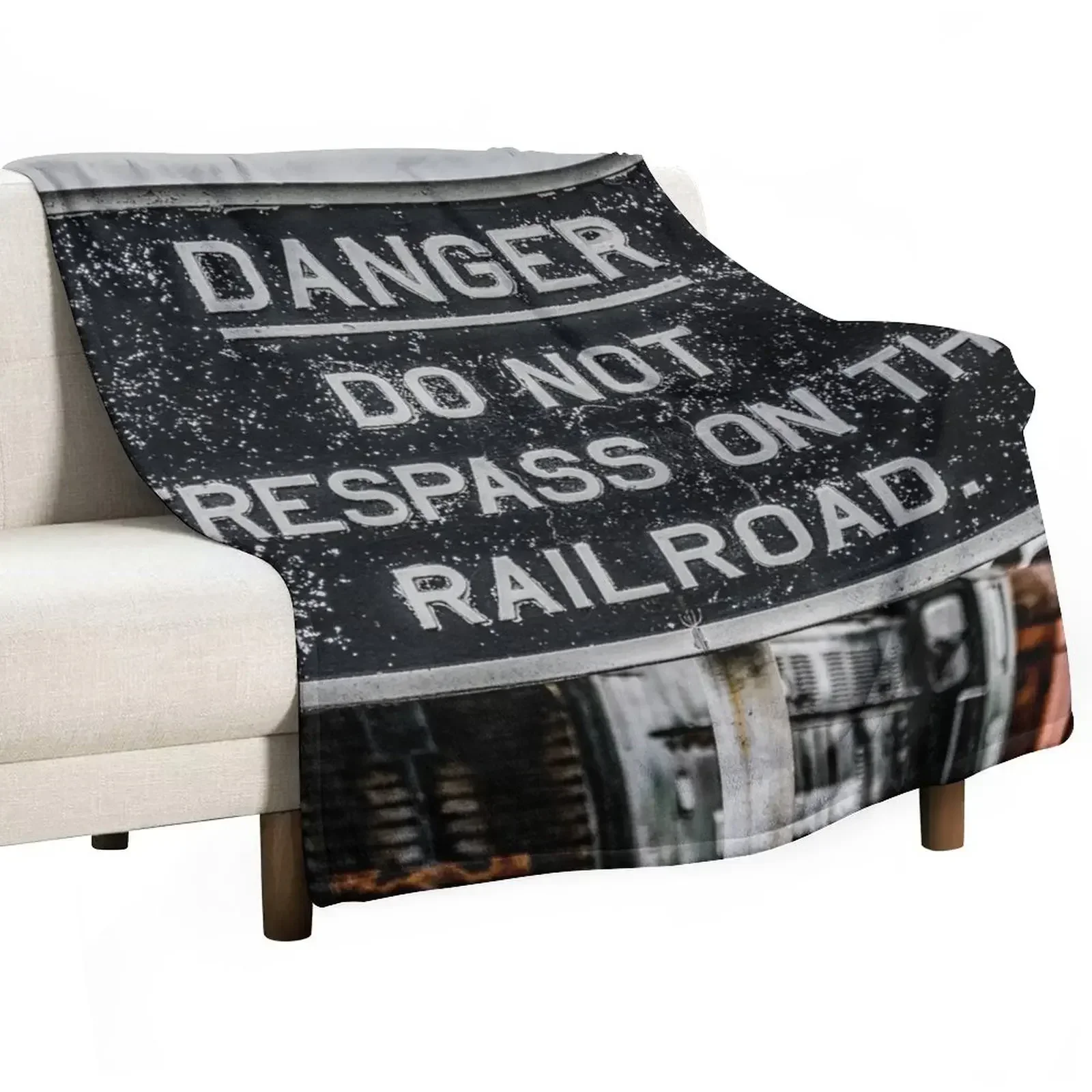 New Danger Zone Throw Blanket Luxury Brand Vintage Summer Luxury Thicken Loose Soft Plaid Blankets