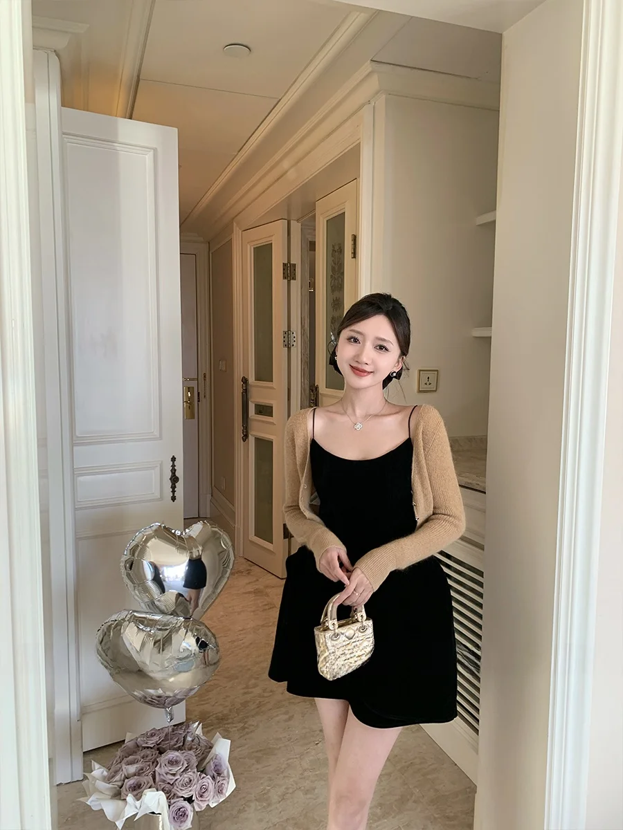 

Универсальный открытый кардиган Tina в двух цветах, весна 2025, женский модный вязаный свитер, универсальный стиль для разных случаев