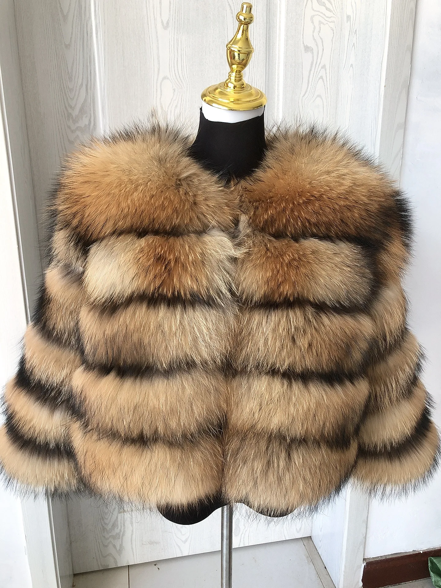 New Real Fox Fur Coat Women's Winter Warm 100% Natural Fur Jacket Short Raccoon Fur Coat Women's High Quality Hot Sale