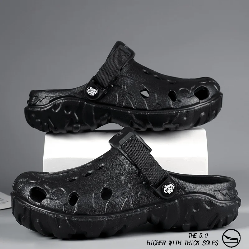 Large Size Men's Outdoor Slippers, Lightweight and Comfortable Sandals, Closed-Toe Clogs for Men