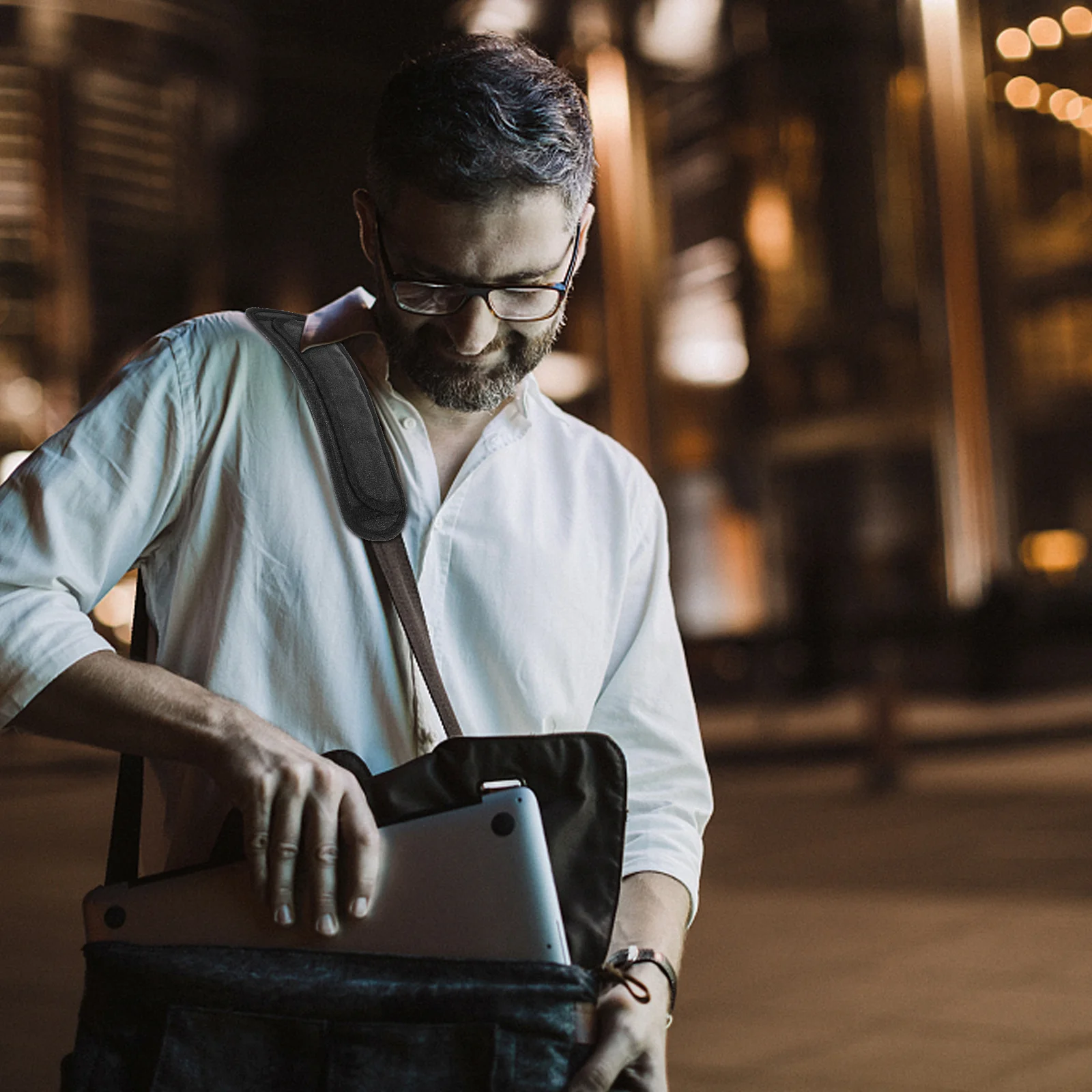 

Replacement Shoulder Pad Thickened Backpack Strap Cushion Durable Oxford Material Curved Shoulder Protector for Laptop Messenger