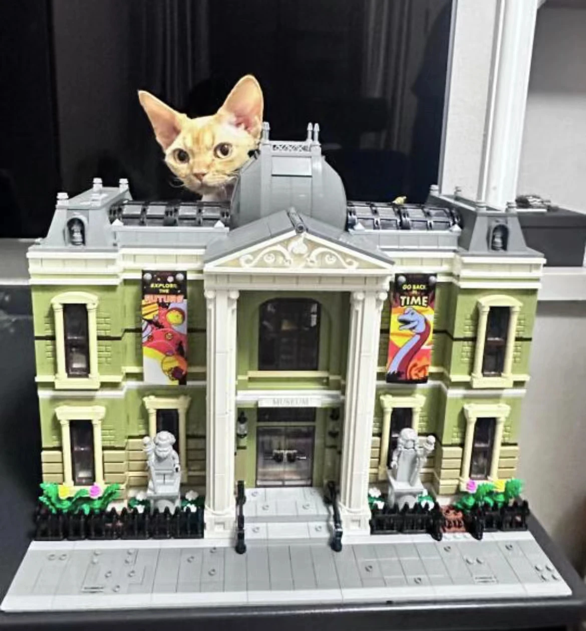 2025 4014 قطعة سطح المكتب زخرفة متحف أكبر وحدات بناء مجموعة العمارة عرض الشارع كتل الاطفال هدية